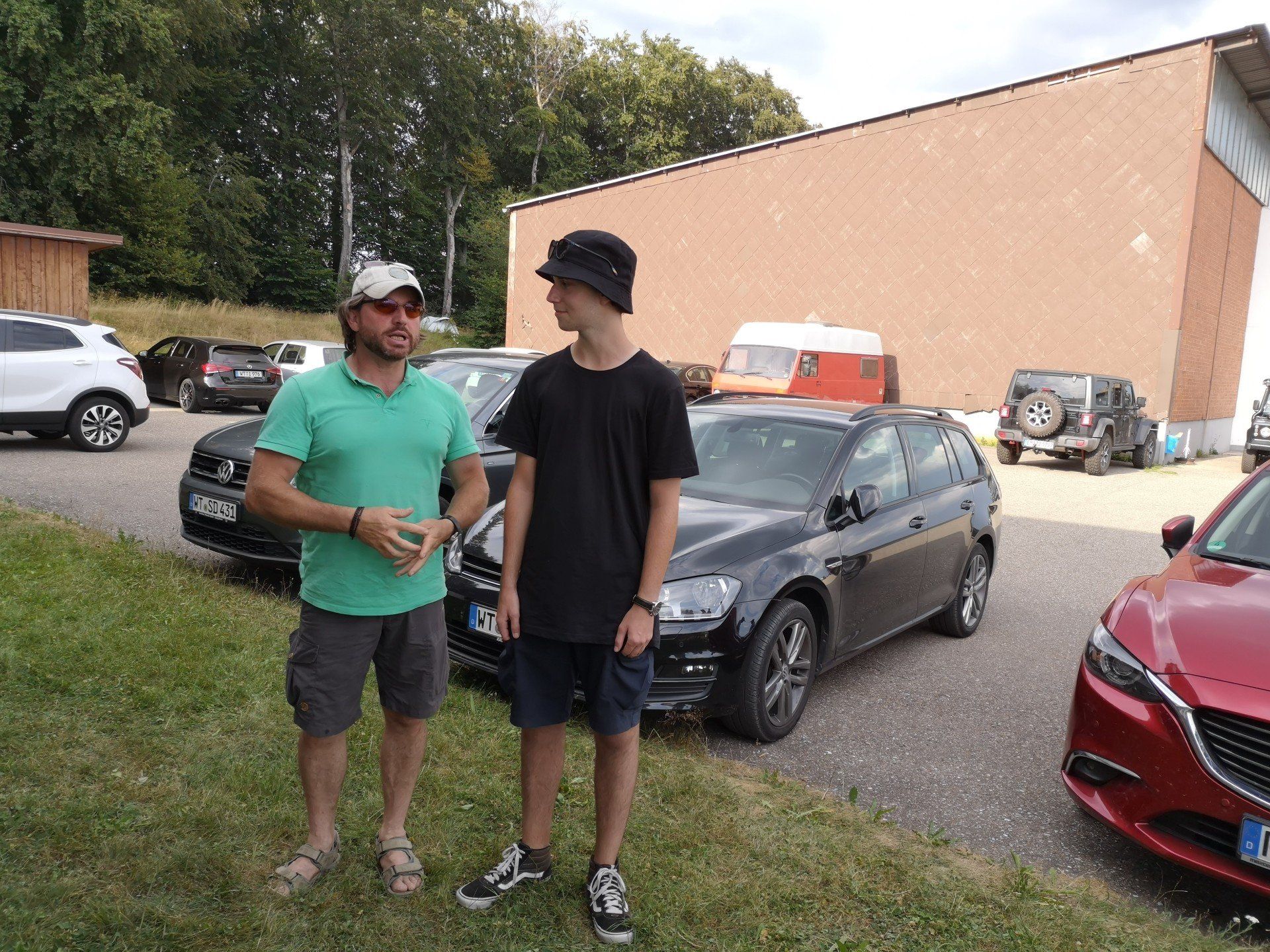 Dennis nach seinem ersten Alleinflug