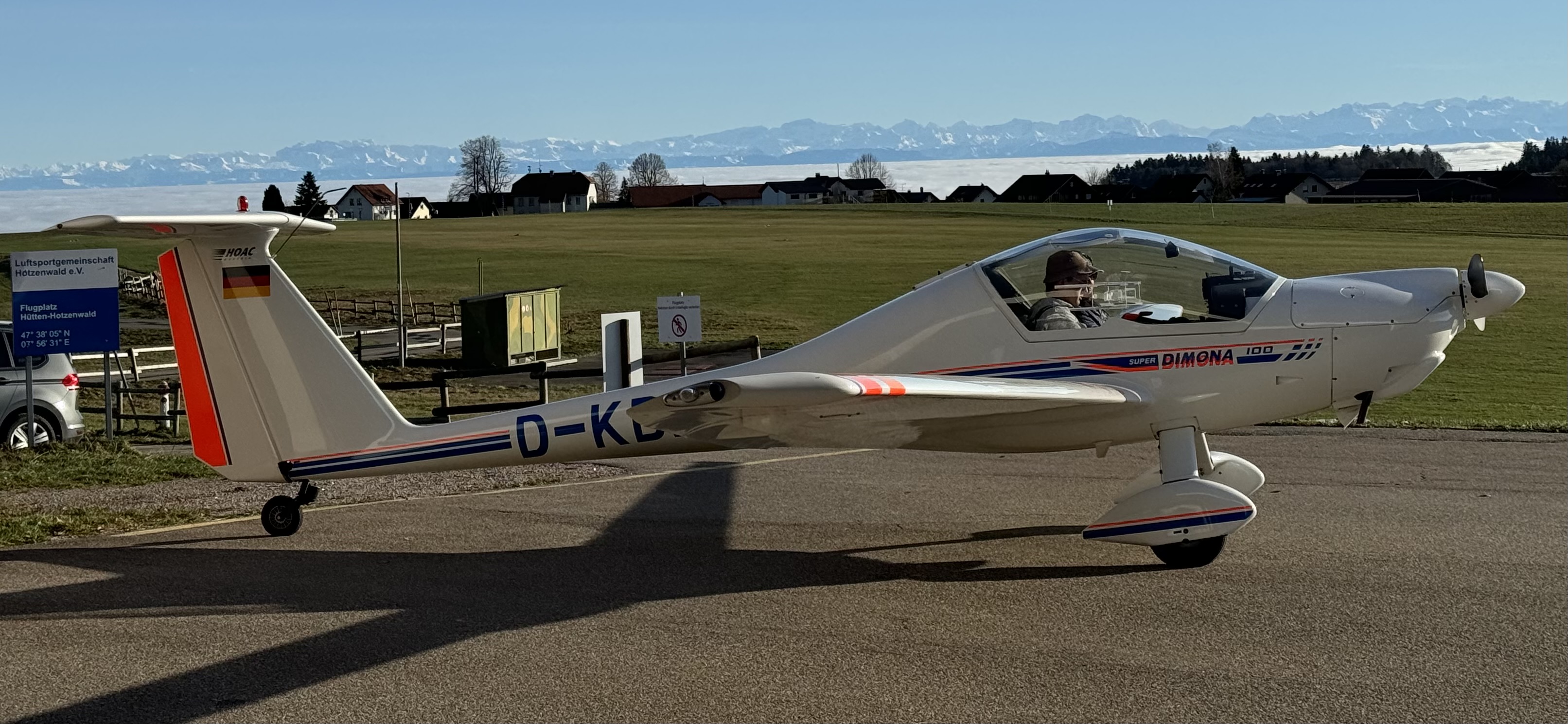 Super Dimona (D-KBKB)
